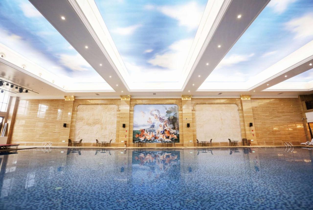 Wyndham Grand Kunming East Hotel Exterior foto