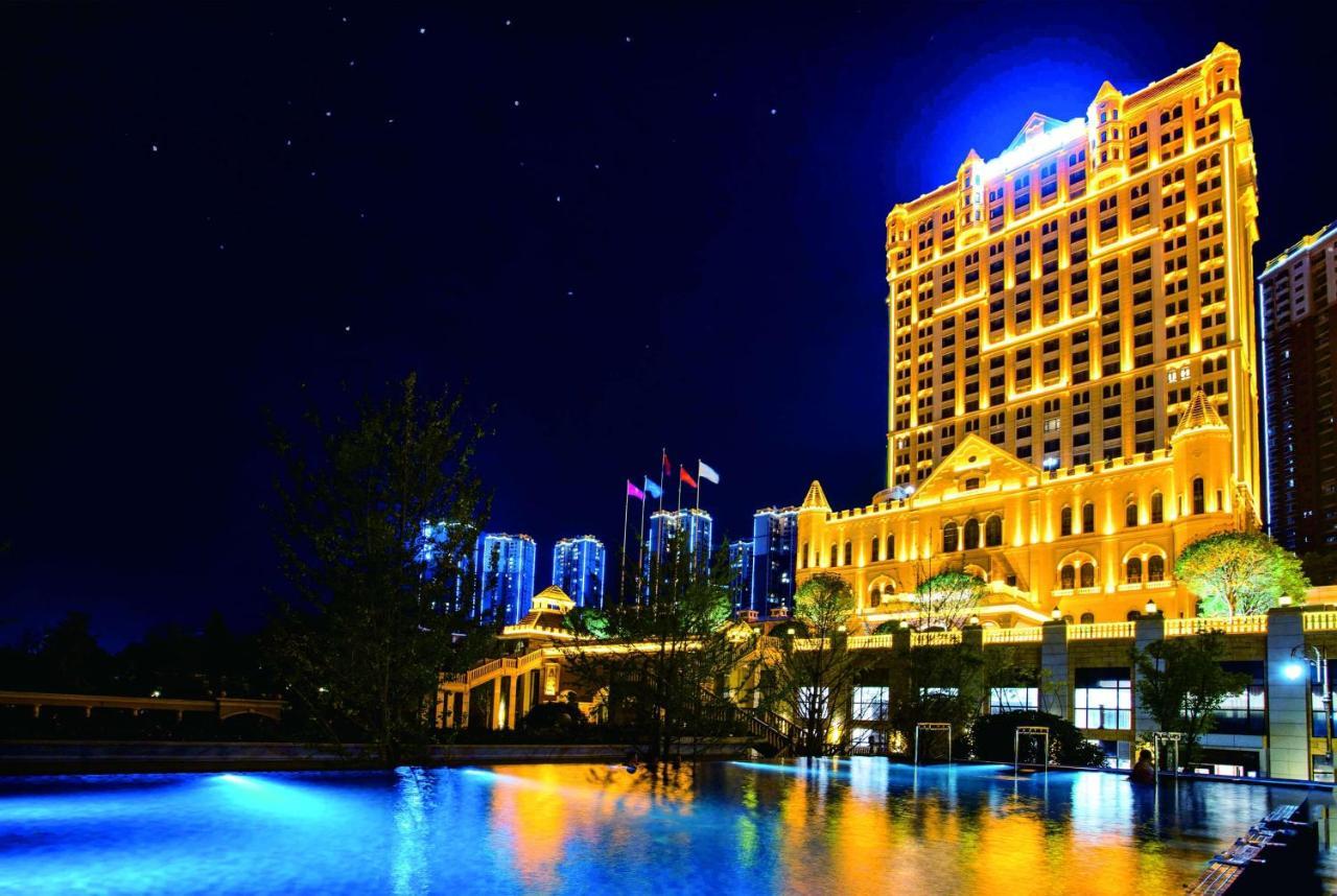 Wyndham Grand Kunming East Hotel Exterior foto