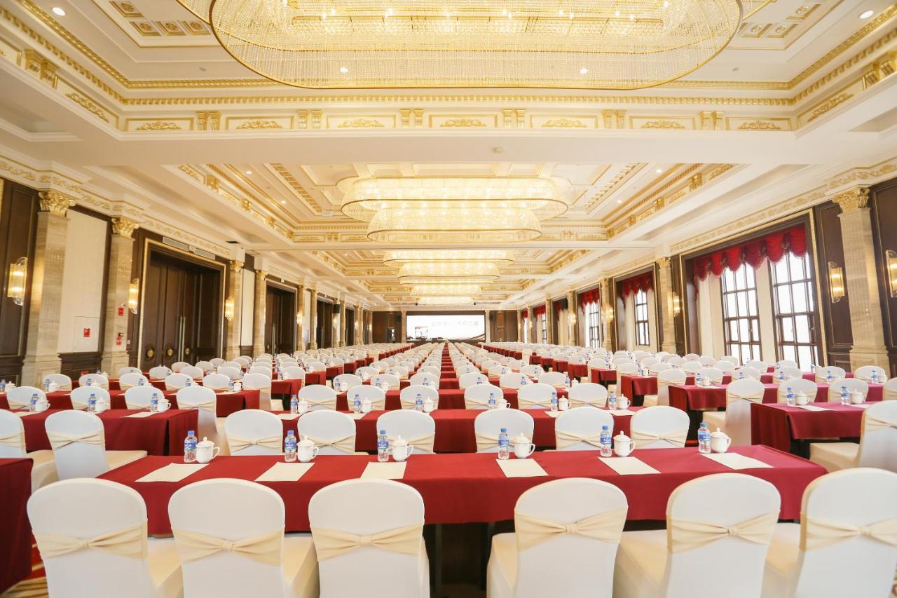 Wyndham Grand Kunming East Hotel Exterior foto